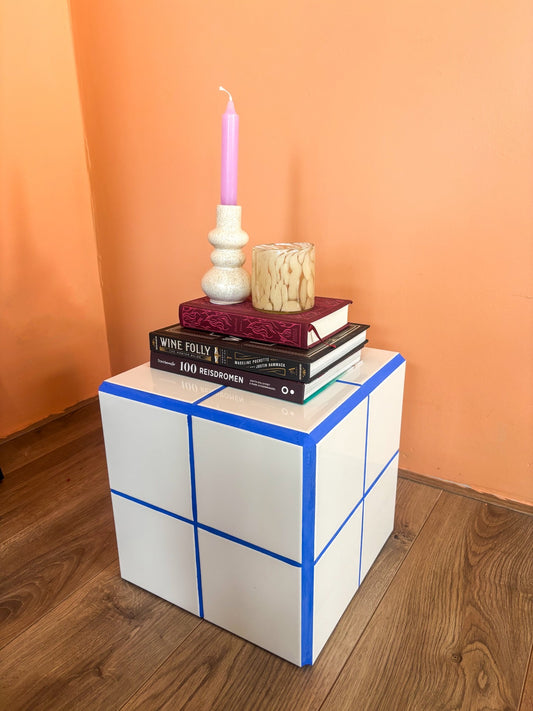 Mini side table, 31.5 × 31.5 cm, white tiles with blue grout.